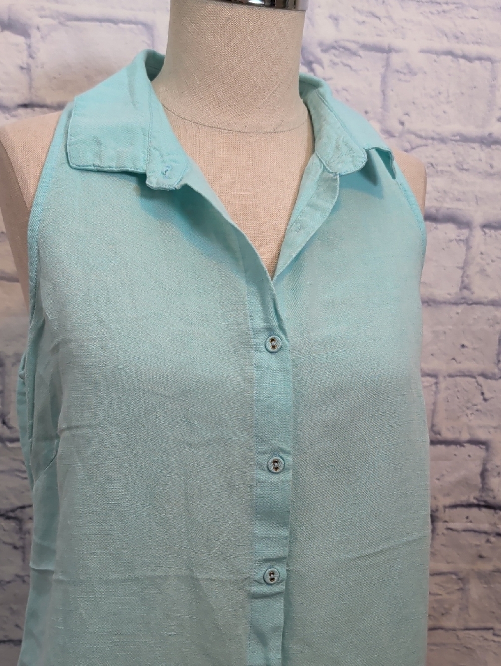 Boston Proper Sleeveless Button-Down Top in Aqua - Linen Blend Size Medium